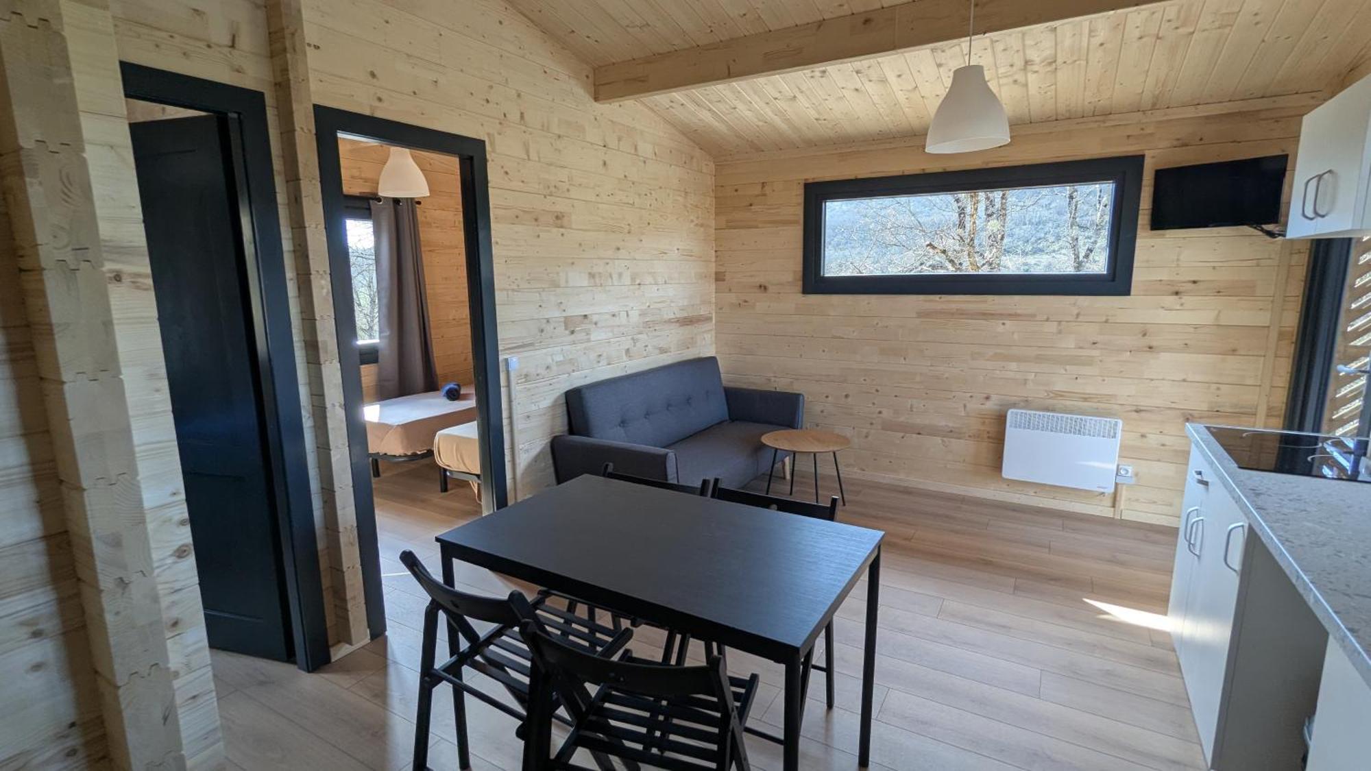 Cabanes Et Lodges Du Belvedere Serrieres-sur-Ain Екстериор снимка