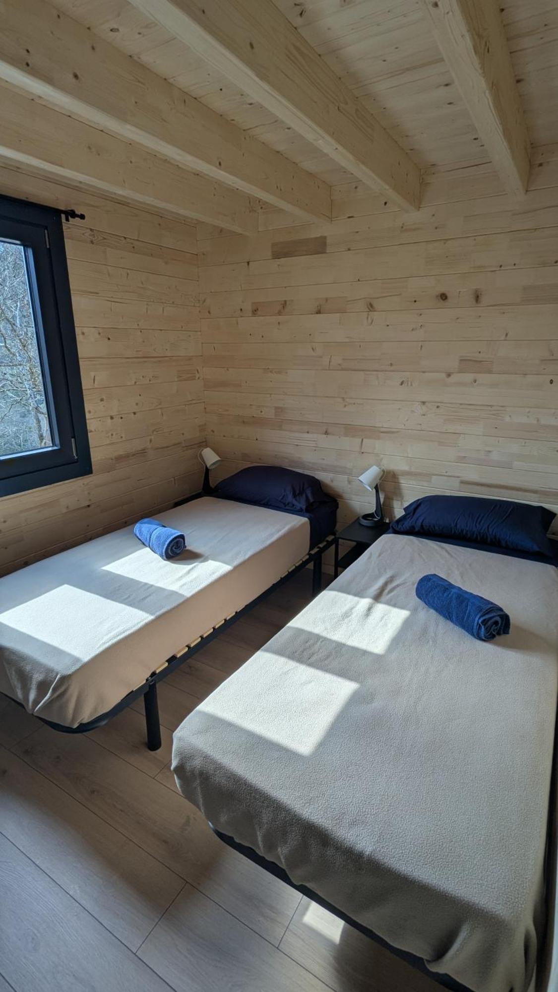 Cabanes Et Lodges Du Belvedere Serrieres-sur-Ain Екстериор снимка