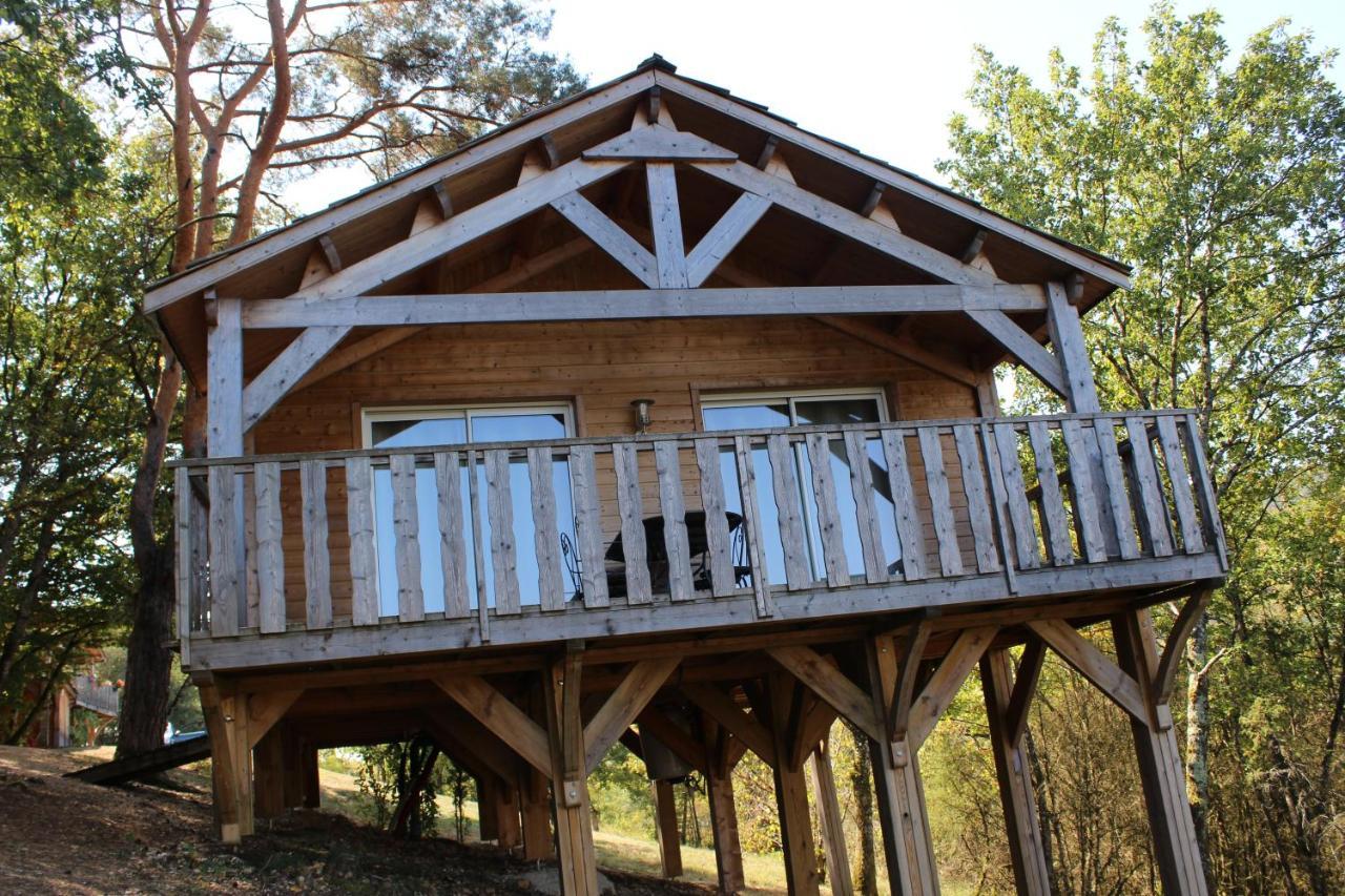 Cabanes Et Lodges Du Belvedere Serrieres-sur-Ain Екстериор снимка